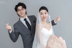 -喜爱高定婚纱摄影