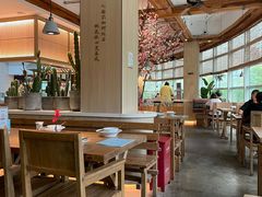 -蜜桃餐厅·伴山(湖滨商业街店)