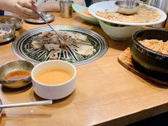 -老炉家木炭烤肉(长江国际店)
