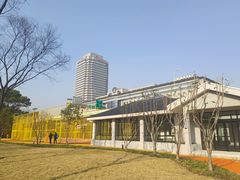 -新虹桥中心花园