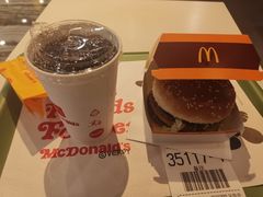 -麦当劳(新世纪环球中心店)