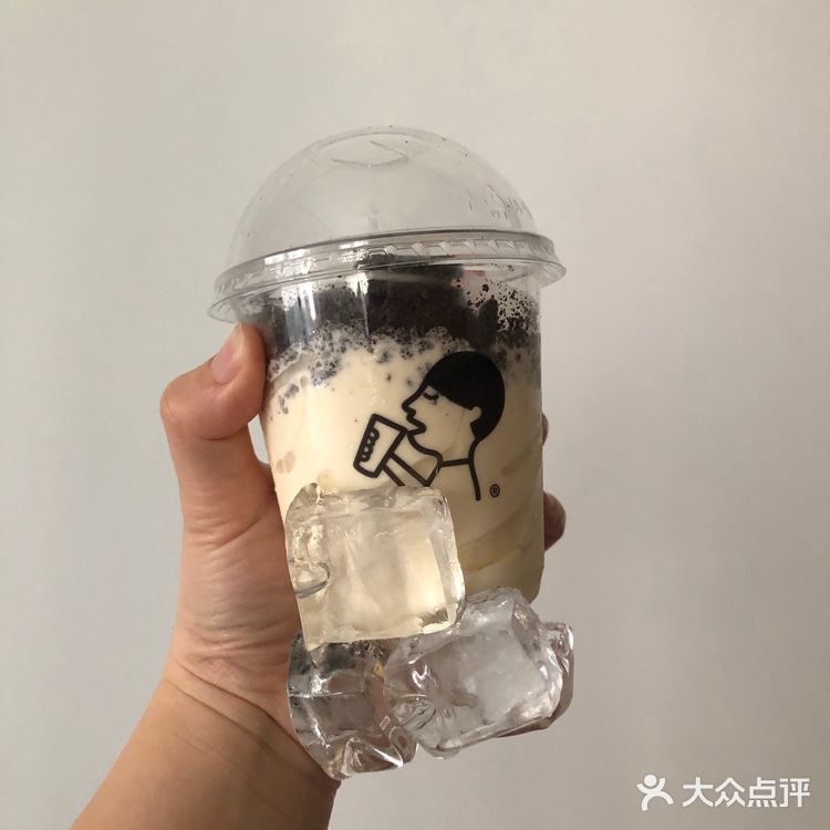 戴口罩喜提莓莓芒芒甘露