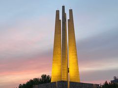 -唐山抗震纪念碑广场