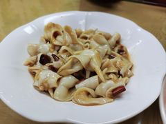 -崴海渔村(虹梅路店)