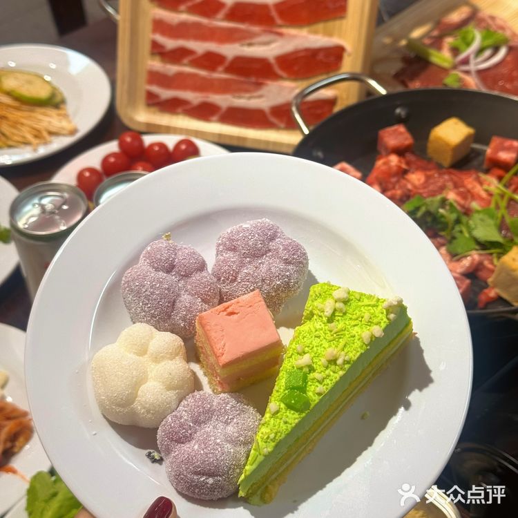 现在合肥牛肉自助开始卷甜品了？