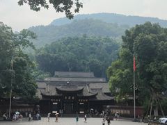 -峨眉山报国寺
