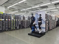 -迪卡侬(燕山店)