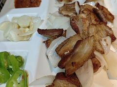 烤五花肉生菜-京玉菲饭店(李村店)