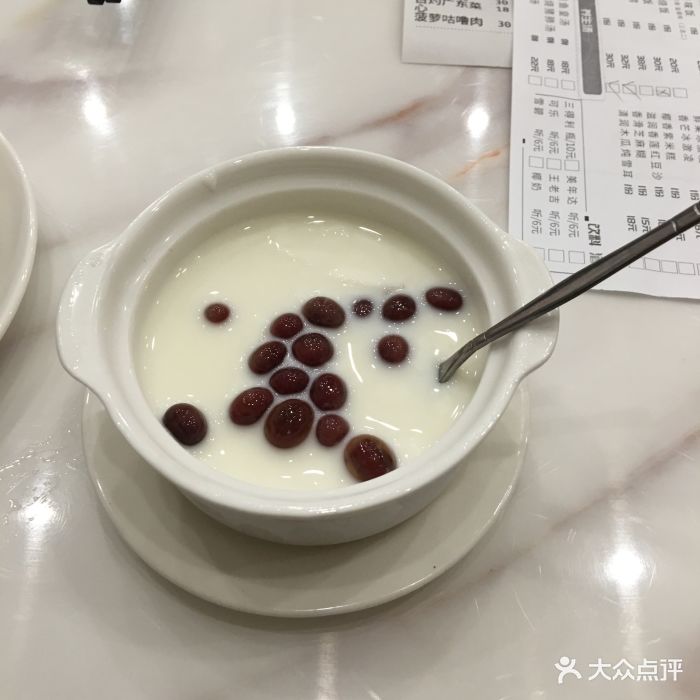 广莲香港式茶餐厅红豆双皮奶图片 - 第1张