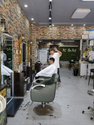 点击看大图 -首艺造型KM潮牌沙龙