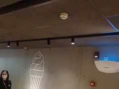-麦当劳(中山公园龙之梦店)