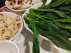 -德林酸菜鱼火锅(南丹店)