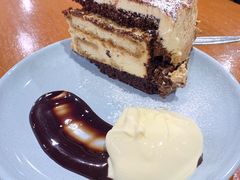 -12 Rocks Beach Bar Cafe