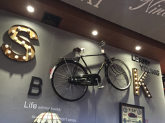 -西西弗书店&矢量咖啡(静安大悦城店)