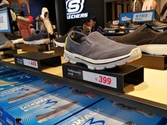 -SKECHERS 斯凯奇(上海国际时尚中心店)