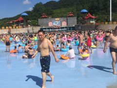 -汤山欢乐水世界