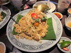 -大头虾越式风味餐厅(光明广场店)