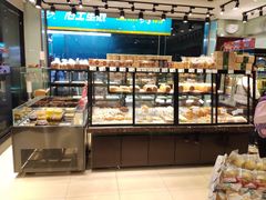 面包甜点陈列柜-爱纶蛋糕(山东路店)