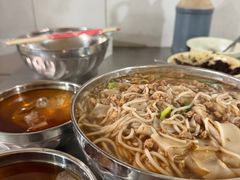 -正宗杨记普洱酸醋米线(总店)