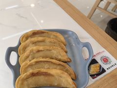-老新隆牛肉锅贴(新街口店)