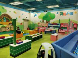 -莫莉幻想儿童乐园(武汉保利广场店)