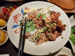 -大头虾越式风味餐厅(光明广场店)