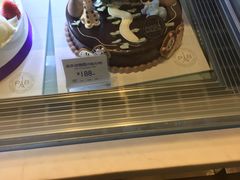 面包甜点陈列柜-巴黎贝甜(常德路店)