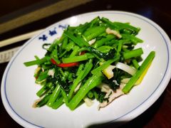 笋干肉丝炒香蒿-大牌大·传统杭帮菜(湖滨店)