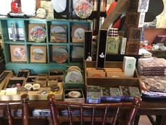 -荒岛书店(黄县路店)