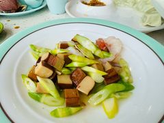 -巧克力渔家.小船海鲜胶东菜(万平口店)