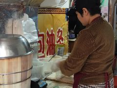 自助取餐区-殷姐糯米包油条