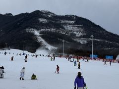 -鳌山滑雪度假区