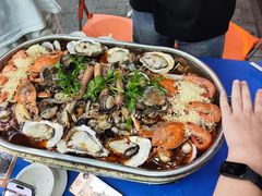 -老东镇啤酒屋海鲜加工·蒸汽海鲜·海鲜烧烤(台东店)