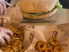 超级大汉堡-唐拉雅秀酒店-西锦汇空中BBQ·思创餐厅