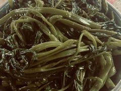 炒通菜-满記土窑烧鷄波浪山莊
