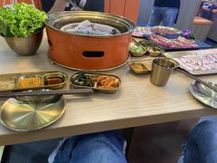 -山焱·炭火自助烤肉(周浦万达店)