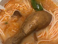 -灵芝妹子海鲜米线(劳动公园店)