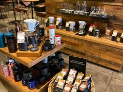 零售区-星巴克臻选(深圳金光华店)