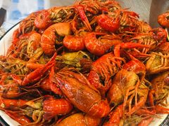 -虾弄弄海派小龙虾·牛羊蝎子火锅