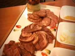 拼盘（红肠，风干肠，牛肉，肘子）-东方饺子王(创始店)