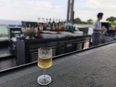 -瑰丽酒店·海吧·天际下午茶·现场DJ·天台酒吧