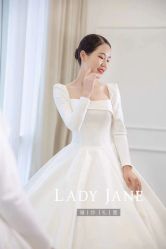 -Lady  Jane高端婚纱礼服馆
