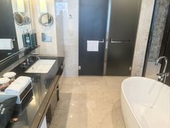 -广州天河希尔顿酒店