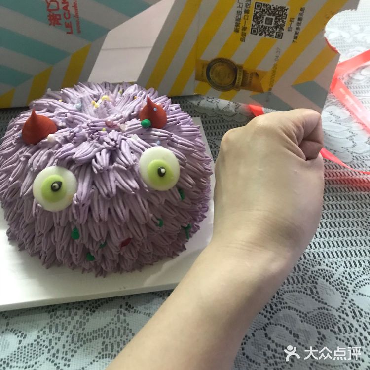 估计6-7折的价格吧！微信扫码下单 讲真 这些蛋糕