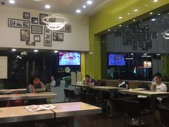 大堂-佰搭果·广式茶餐厅(西华路店)