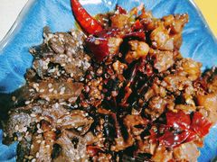 五香牛肉干-鑫记婆婆兔·成都特产·兔头手撕兔(太古里店)
