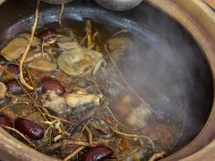 -广味炭炉鸡煲(宝业路分店)