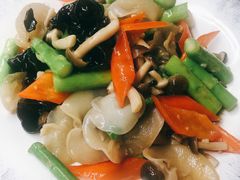 蟹味菇秋耳炒菜心-南山酒肆(南山董事绘店)