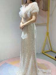 -艾米丽婚纱礼服