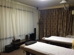 -常仁健康·经络推拿·按摩艾灸养生馆(长宁路店)